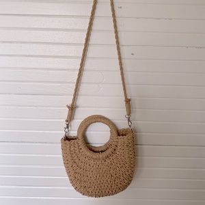Woven straw summer bag